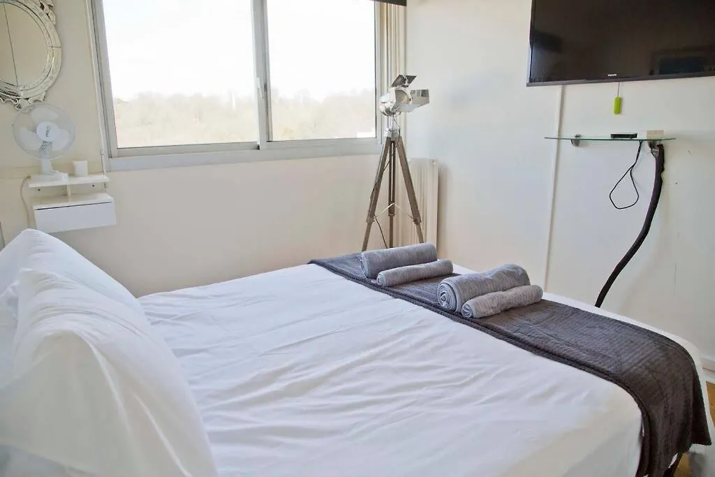 Perfect Modern High Floor With View Apartment Paris