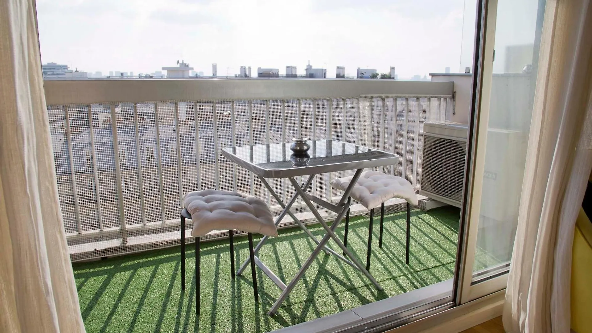 Perfect Modern High Floor With View Paris