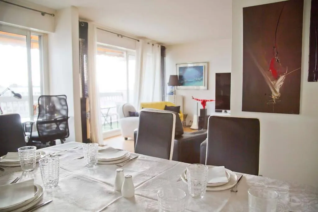 Perfect Modern High Floor With View Paris