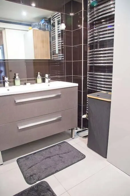 Perfect Modern High Floor With View Paris